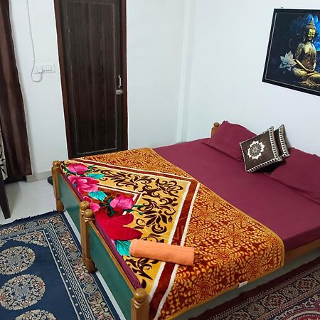 Pratibha Home Stay จาบัลปูร์ ภายนอก รูปภาพ