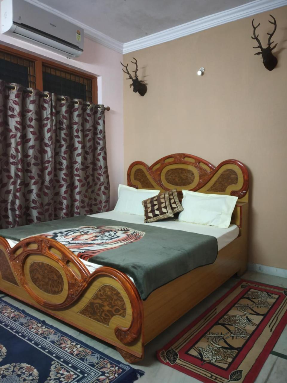 Pratibha Home Stay จาบัลปูร์ ภายนอก รูปภาพ